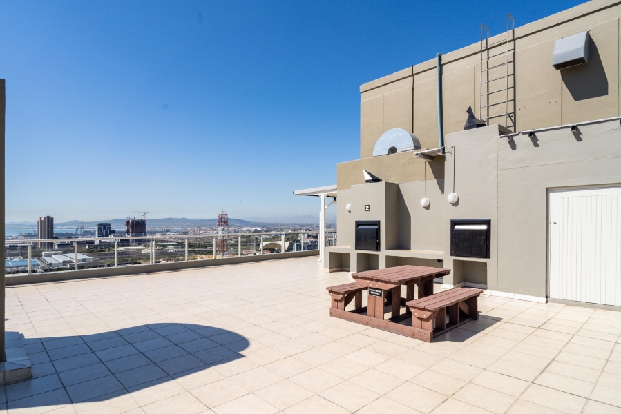 2 Bedroom Property for Sale in Cape Town City Centre Western Cape